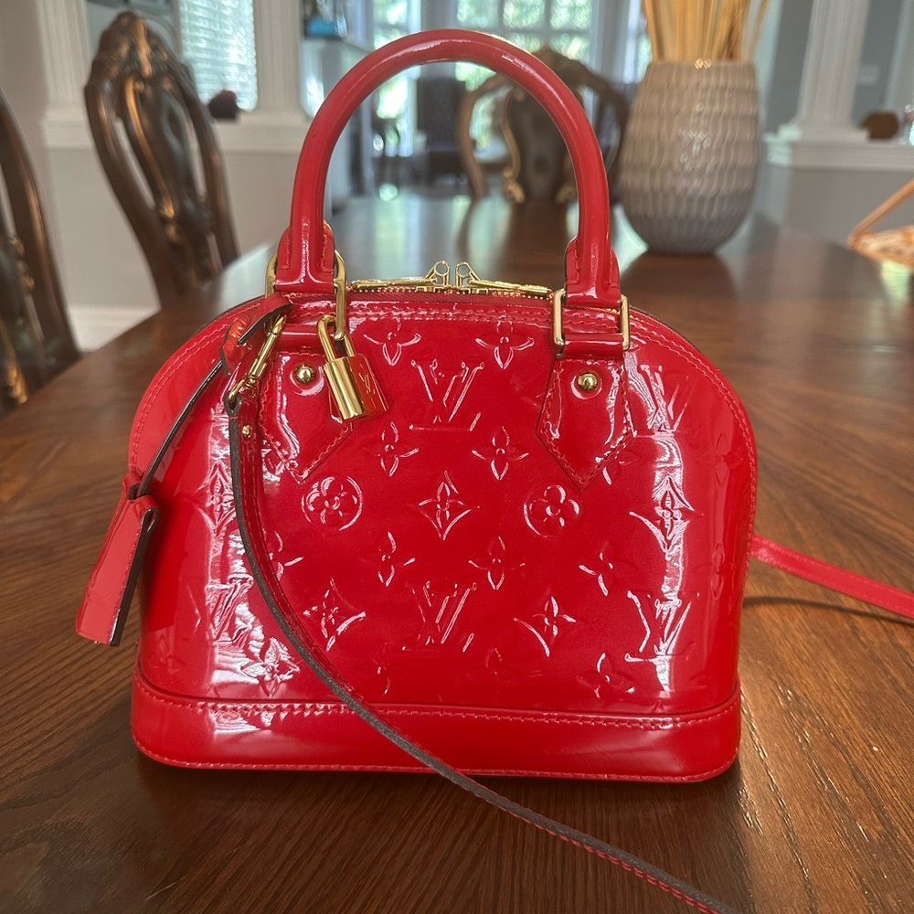 Louis Vuitton Red Vernis Crossbody Bag with Monogram